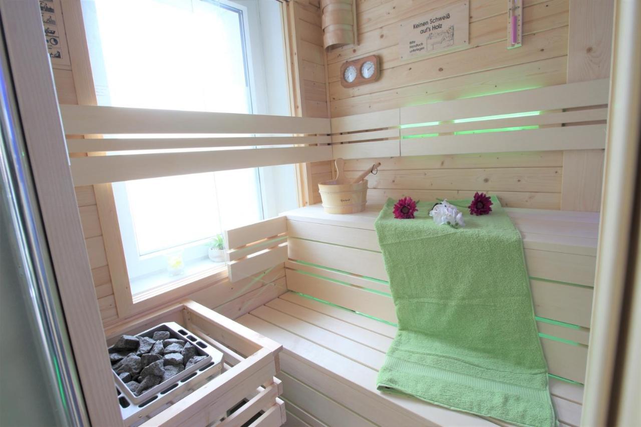 Wellnessapartment Nr1 Mit Finnischer Sauna - Wallbox - Netflix - Wlan Oberhausen  Buitenkant foto