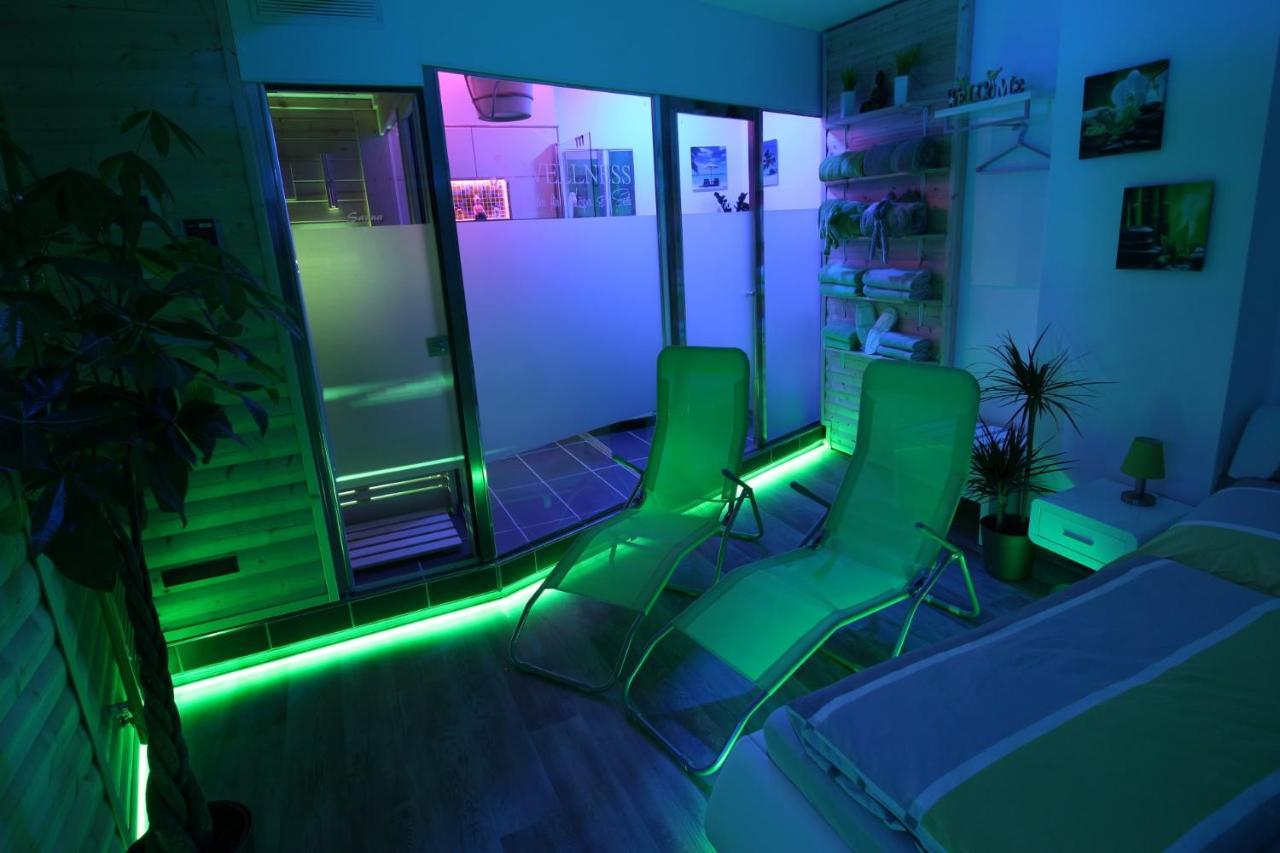 Wellnessapartment Nr1 Mit Finnischer Sauna - Wallbox - Netflix - Wlan Oberhausen  Buitenkant foto