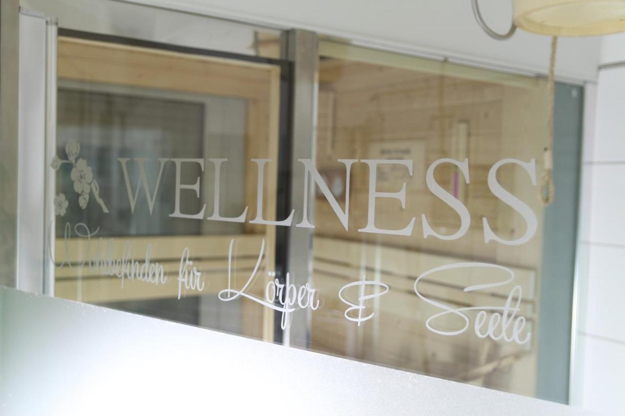 Wellnessapartment Nr1 Mit Finnischer Sauna - Wallbox - Netflix - Wlan Oberhausen  Buitenkant foto